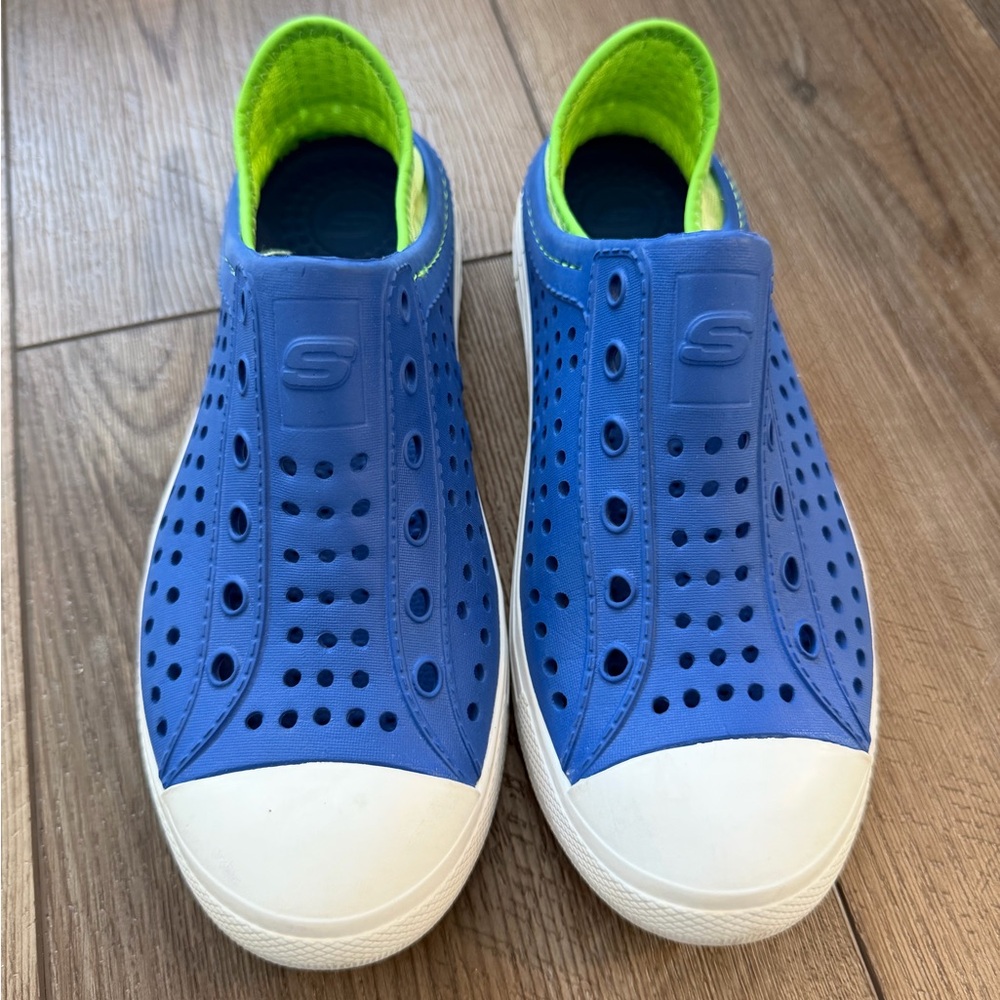 Skechers Kids Blue Slip-On Rubber Shoes - Size 2